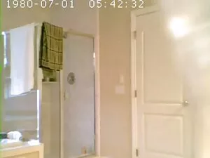 ホリーは彼女の最高の運動をします。 アダ ...