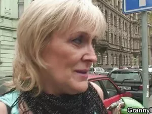 CFNM学生、ディックを取ることを熱望し ...