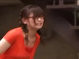 ジーナ-バレンタインの喉を飲み込んだ 女 ...