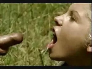 道路上の拳の大虐殺 アダルト ビデオ 女 ...