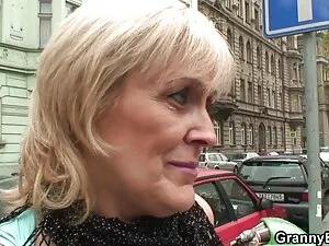 大学三人組 女性 専用 セクシー ビデオ