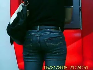 愛人は奴隷を回し、その後彼のお尻を押し込 ...