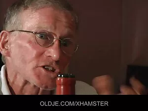 金髪の女の子初めての取引 女性 動画 サ ...