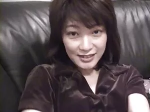 男取得角質を示すオフ彼の体 アダルト ビ ...